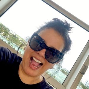 Meet your Posher, Katthya